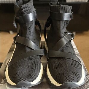 Jennifer Lopez Black Athletic Shoes